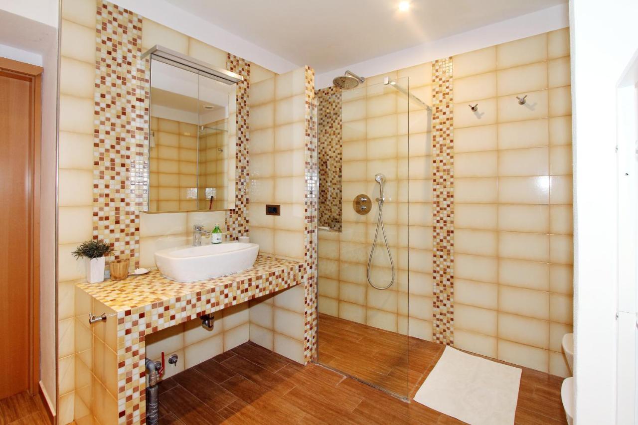 Apartment Dezo Istria Izola Extérieur photo